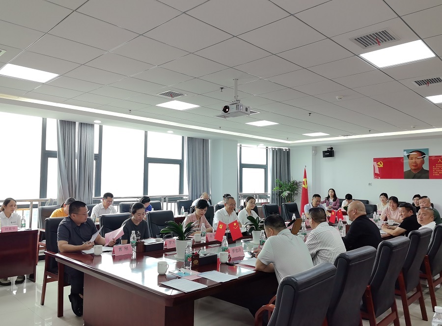 湘潭地區(qū)部分民營(yíng)承裝（修、試）電力設(shè)施企業(yè)座談會(huì)在湘鄉(xiāng)舉行